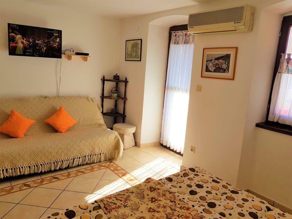Apartment Noemi Медулин Экстерьер фото